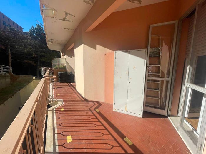 Appartamento quadrilocale in vendita in Via Pietro Balestrazzi, Oregina, Genova