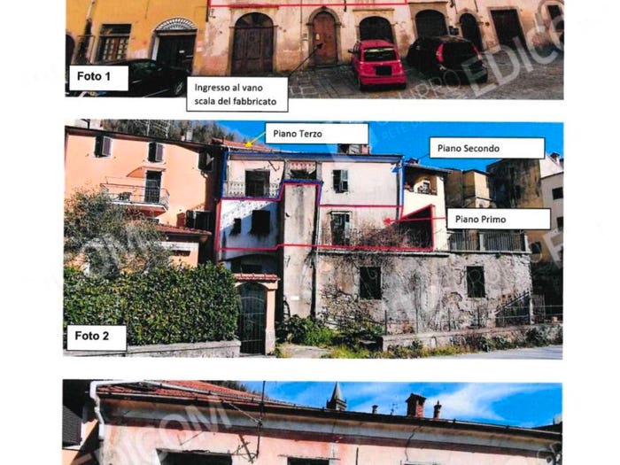 Casa con 6 locali in vendita in Largo Martiri di Ponticello, Centro, Pontremoli
