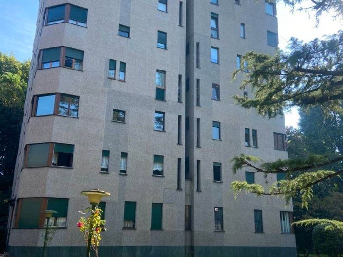 Appartamento quadrilocale in vendita in Via Alberico Crescitelli, Parco, Monza