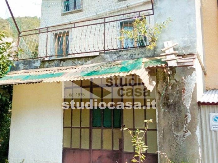 Casa trilocale in vendita in Gorno