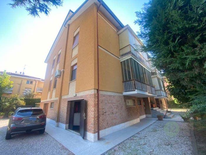 Appartamento con 5 locali in vendita in via del perugino, Ospedale, Carpi