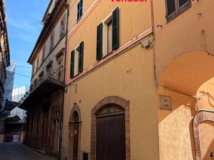 Appartamento quadrilocale in vendita in Centro, Camerino