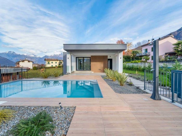 Casa con 5 locali in vendita in Via Perlino, Colico Piano, Colico