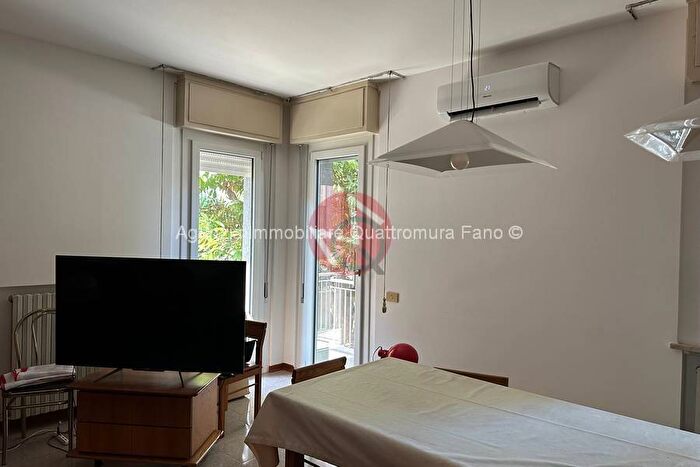 Appartamento con 5 locali in vendita in viale italia, Poderino Trave, Fano