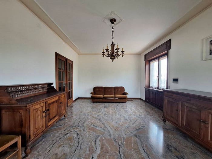 Casa con 6 locali in vendita in Fara Vicentino