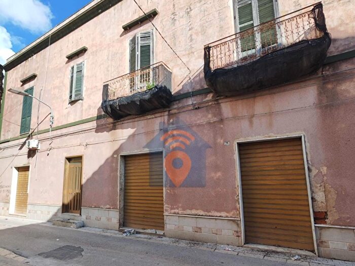 Appartamento con 6 locali in vendita in Via Mancini, Castelvetrano