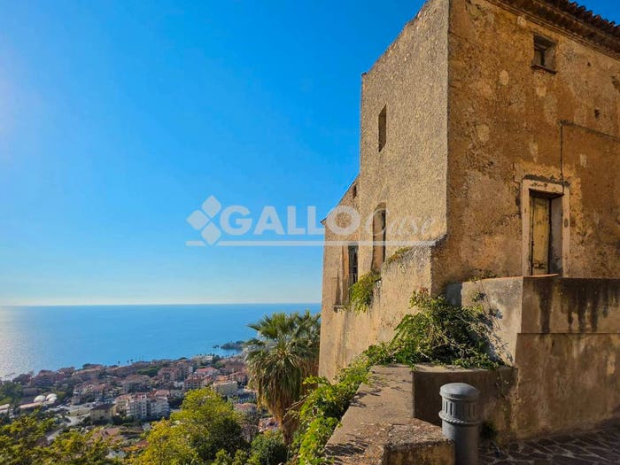 Casa quadrilocale in vendita in Via Cecco Pisani, Centro, Belvedere Marittimo