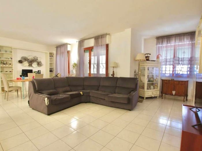 Appartamento con 6 locali in vendita in Viale Potente, Centro, Castelfiorentino