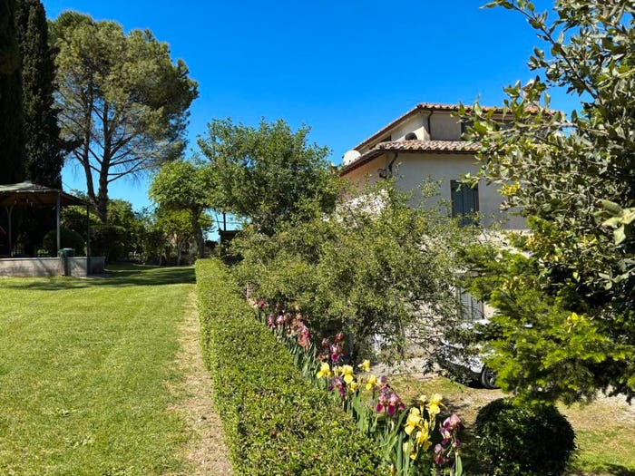 Casa con 6 locali in vendita in Stroncone