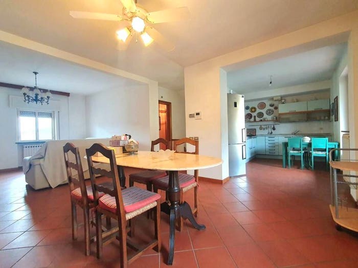 Casa con 6 locali in vendita in Via del Burlamacco, Santa Maria a Colle Ponte San Pietro, Lucca