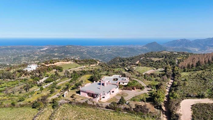 Casa con 6 locali in vendita in Strada Comunale Sa Serra, Lanusei