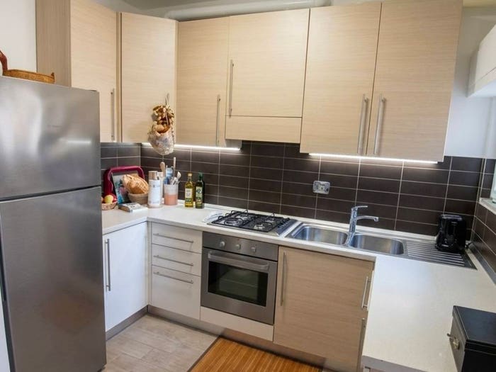 Casa con 6 locali in vendita in Via Stradella, Ronchi Poveromo, Massa