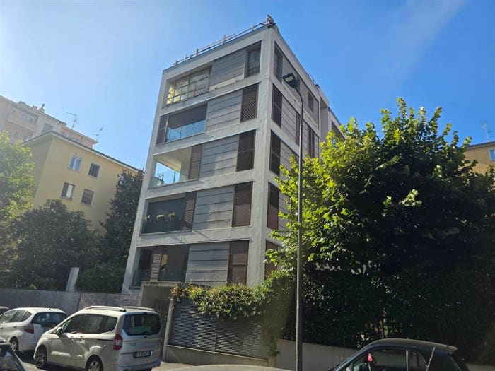 Appartamento trilocale in vendita in Argonne Corsica, Milano