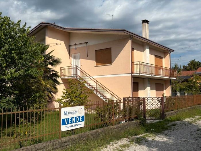 Casa con 5 locali in vendita in Via B Mondini, Centro, Noale