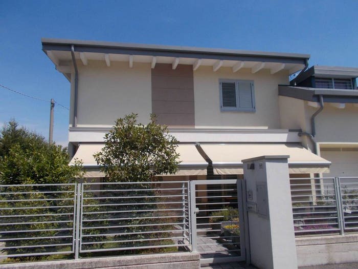 Casa quadrilocale in vendita in Via Longobardica, Centro, Fara Gera d'Adda