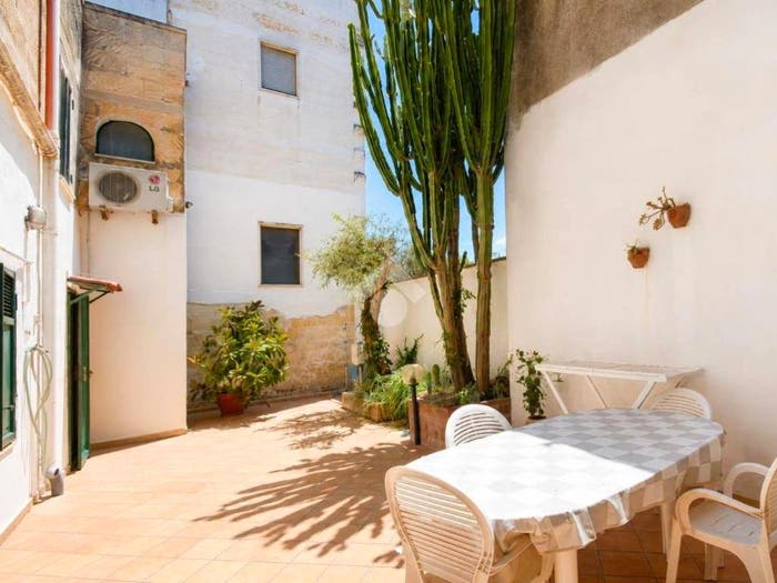 Appartamento con 6 locali in vendita in Via S Cesario, Stazione, Lecce