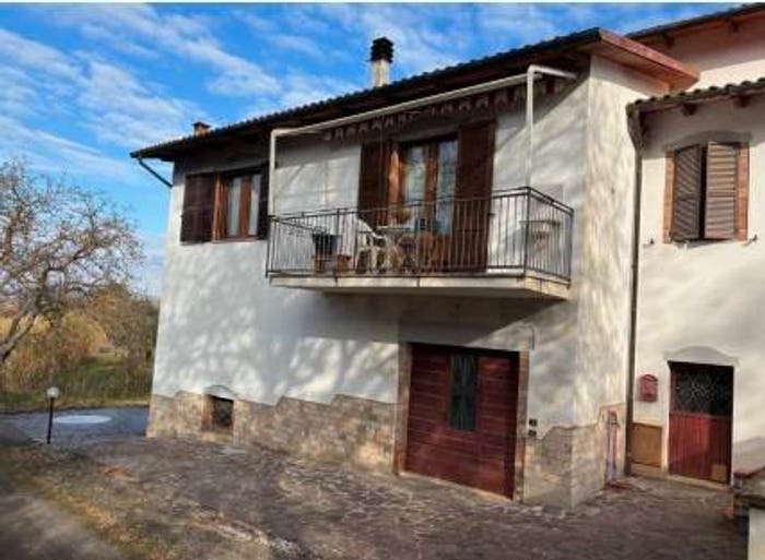 Casa con 6 locali in vendita in Via Provinciale Sud, Centro, Rapolano Terme