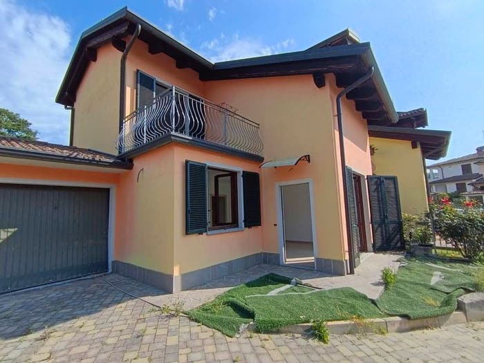 Casa con 5 locali in vendita in Via Alessandro Manzoni, Ponte Crenna, Bagnaria