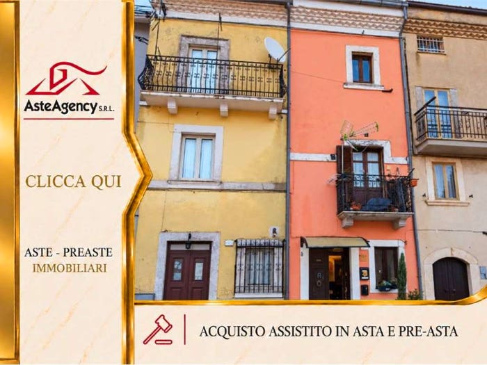 Casa quadrilocale in vendita in Via Nicola Sebastiani, Centro, Ovindoli