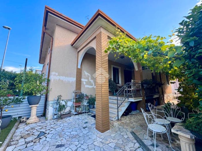 Casa trilocale in vendita in Via carlo alberto, Centro, Calcinato