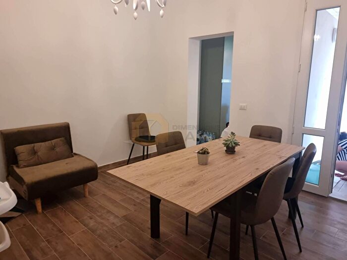 Casa quadrilocale in vendita in Via Giacomo Matteotti, Viareggio