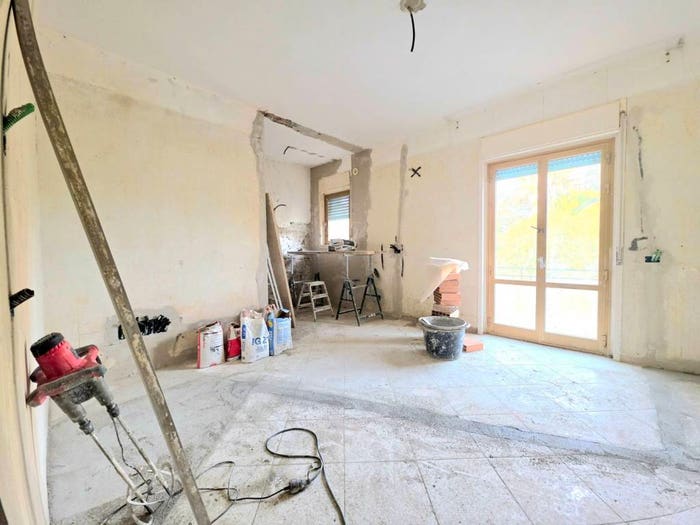 Appartamento bilocale in vendita in Via Ugo Bassi, Ovest Campi Alti, Follonica