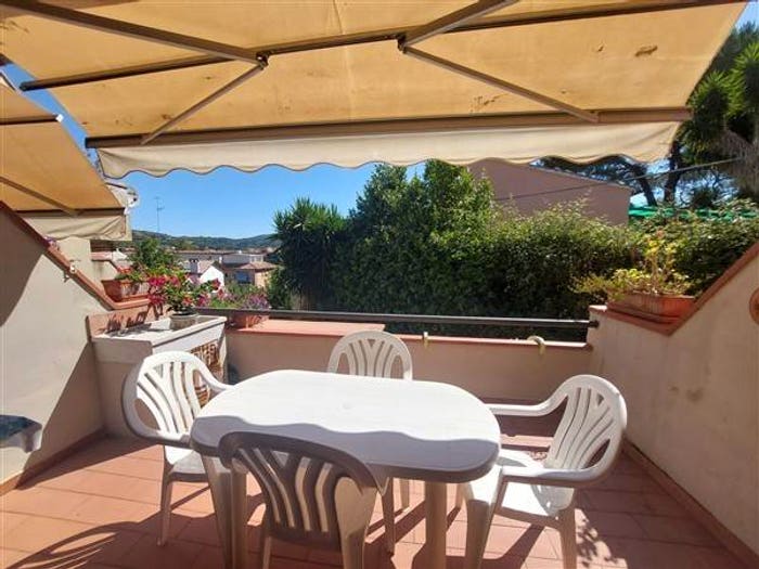 Appartamento trilocale in vendita in Via Salita Capo San Giovanni, Porto Azzurro