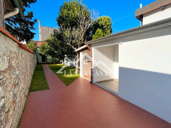 Casa con 6 locali in vendita in Via Padre Carlo Mauro, Centro, Viareggio