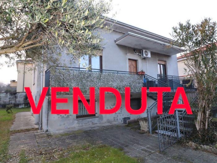 Casa trilocale in vendita in Via Antonio Vivaldi, Villaggio Del Sole, Limbiate