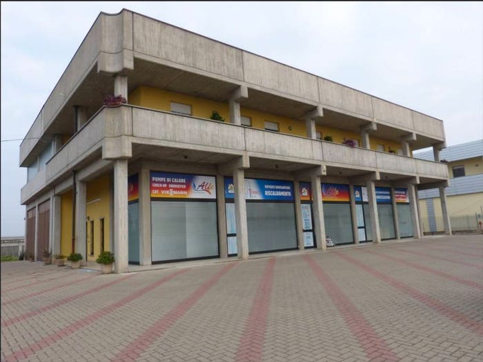 Casa con 5 locali in vendita in Viale Regina Elena, Centro, Fossano