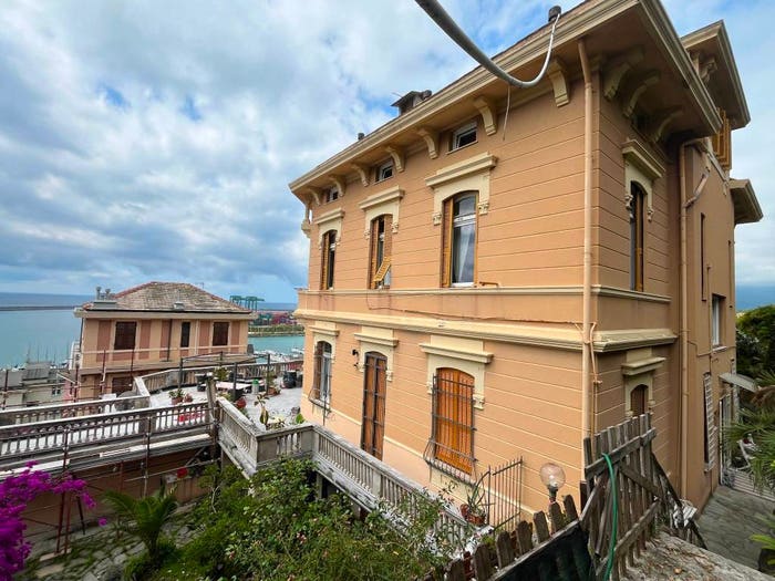 Casa con 6 locali in vendita in Via Loano, Pegli, Genova