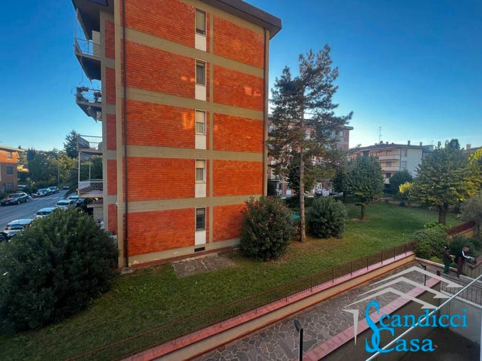 Appartamento quadrilocale in vendita in Via Alessandro Manzoni, Centro, Scandicci