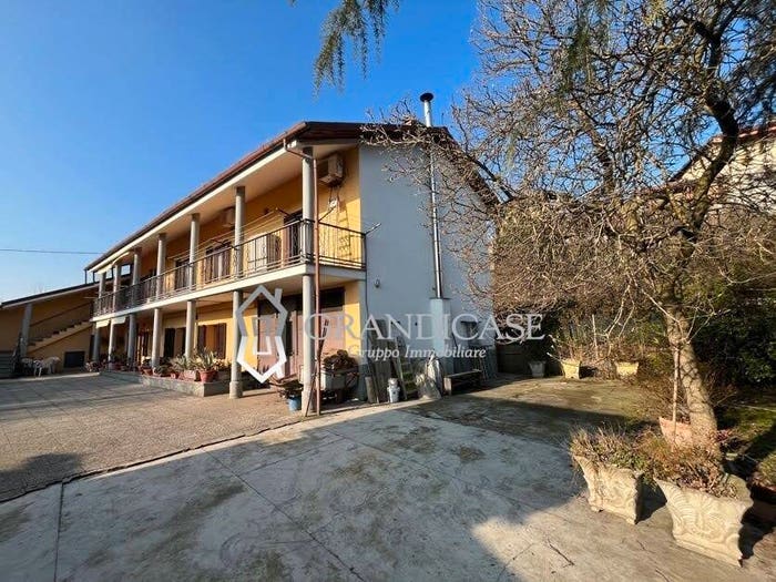 Casa con 6 locali in vendita in Via Luigi Carlo Farini, Saluggia