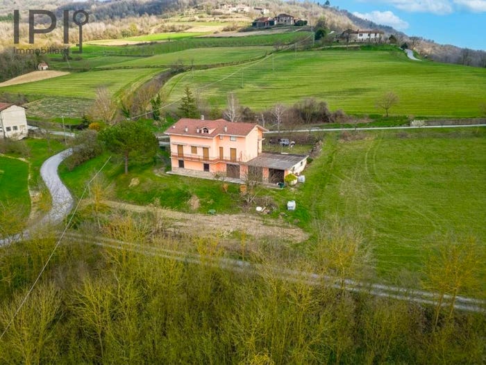 Casa con 6 locali in vendita in Località Bricco, Monesiglio
