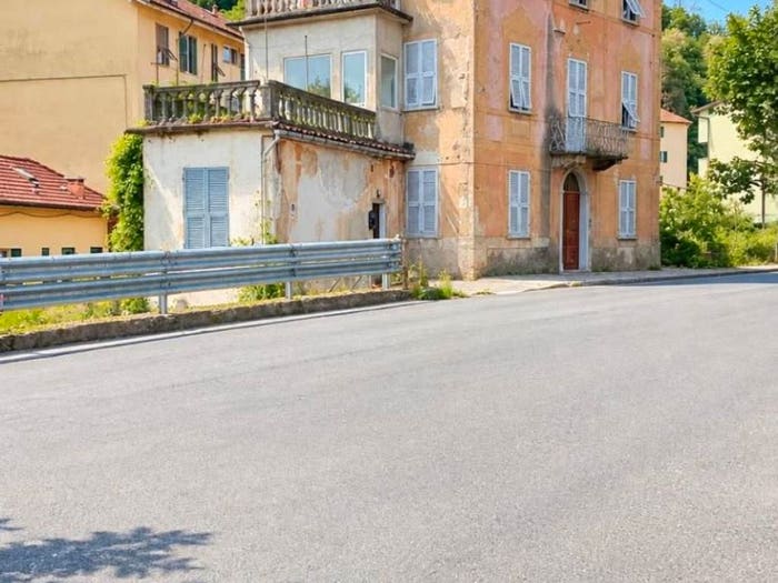 Casa con 6 locali in vendita in Via Roma, Centro, Busalla