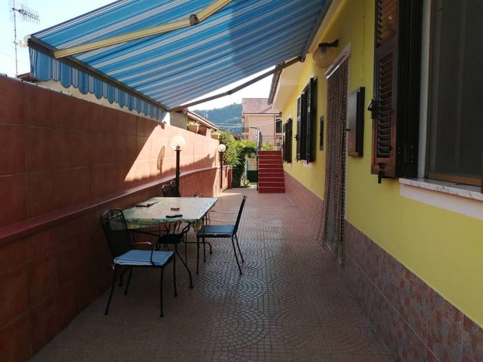 Casa quadrilocale in vendita in Camporosso