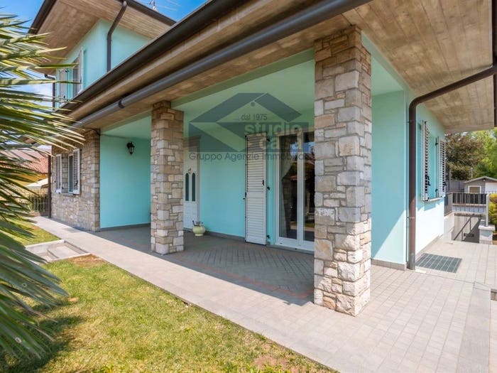 Casa con 5 locali in vendita in Palosco