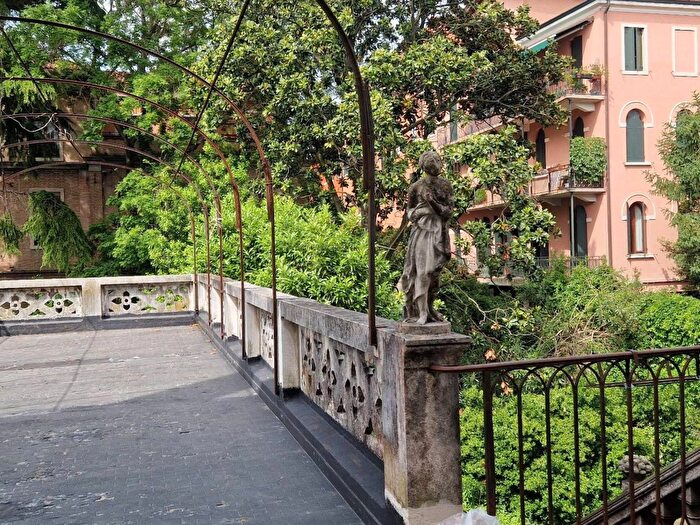 Appartamento con 7 locali in vendita in Barbaria De Le Tole, Venezia