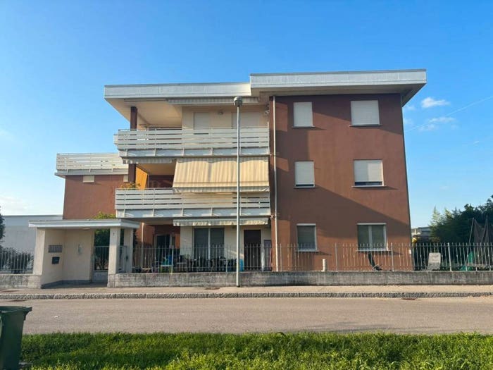 Appartamento trilocale in vendita in Via Maria Montessori, San Martino in Strada