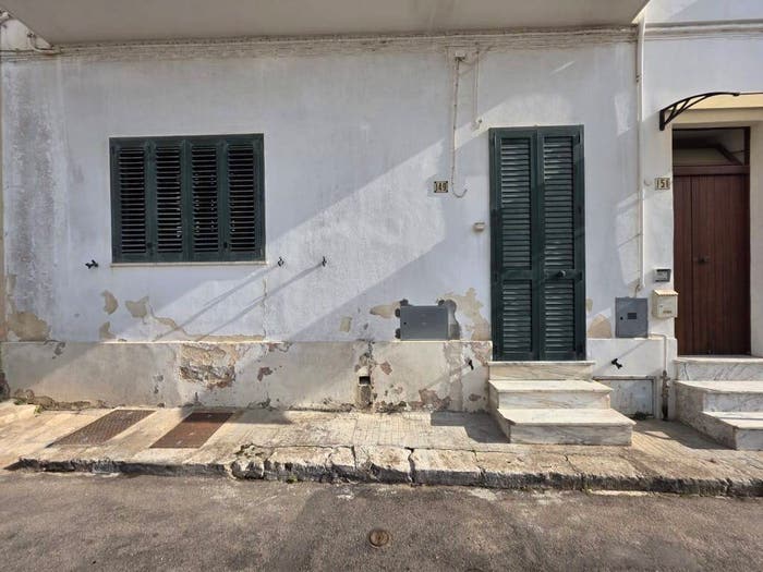 Casa con 5 locali in vendita in via Cesare Battisti, PresicceAcquarica