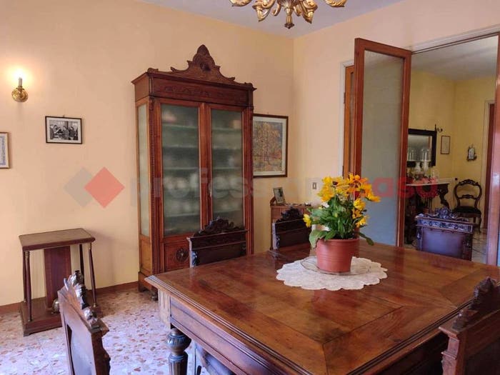 Appartamento con 6 locali in vendita in Via Fulvio Testi, Centro, Castelnuovo di Garfagnana