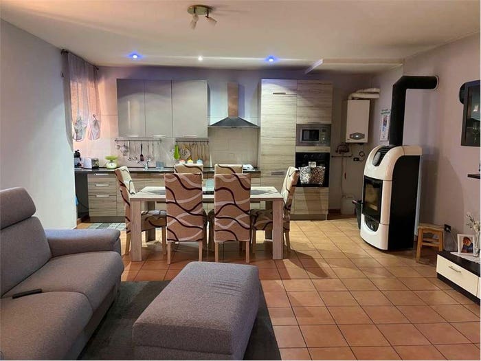 Casa con 5 locali in vendita in Via Noce, Revislate, GatticoVeruno