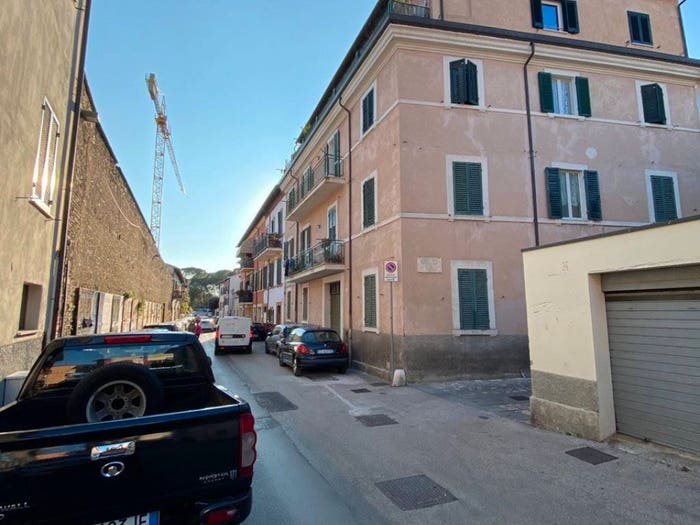 Appartamento quadrilocale in vendita in Via del Giglio, Centro Storico, Foligno
