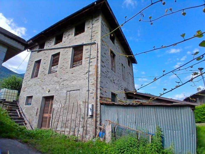 Casa quadrilocale in vendita in Via Boscacci, Albosaggia