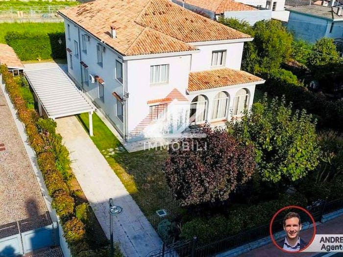 Casa con 6 locali in vendita in Giuseppe Garibaldi, Centro, Pieve di Soligo