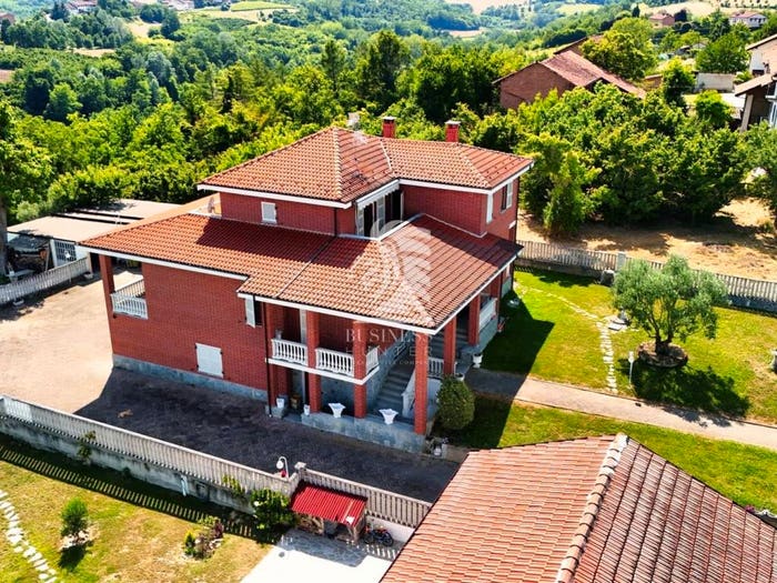 Casa con 6 locali in vendita in Via Perosini, Perosini, Antignano