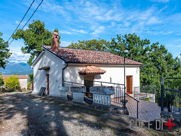 Casa trilocale in vendita in Via Colle Santo Stefano, Rieti