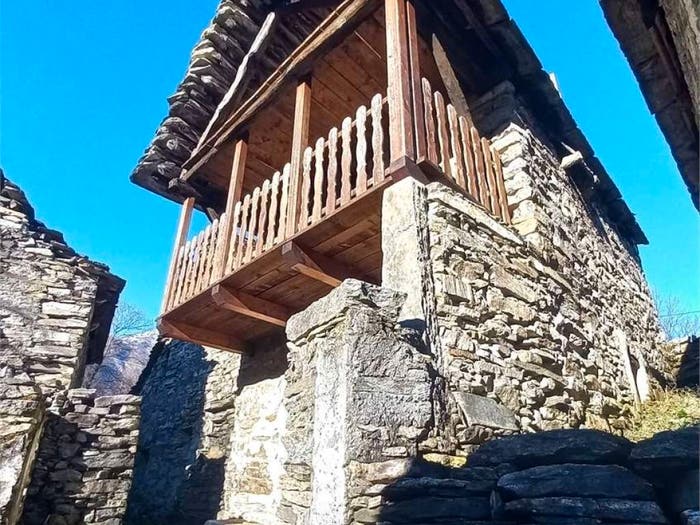 Casa bilocale in vendita in Localita Gulo, Pieve Vergonte