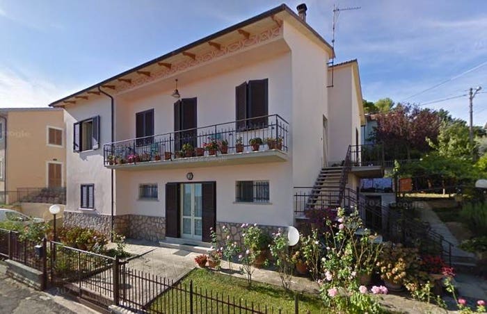 Casa con 6 locali in vendita in Via Dante Alighieri, Centro, Castel Ritaldi