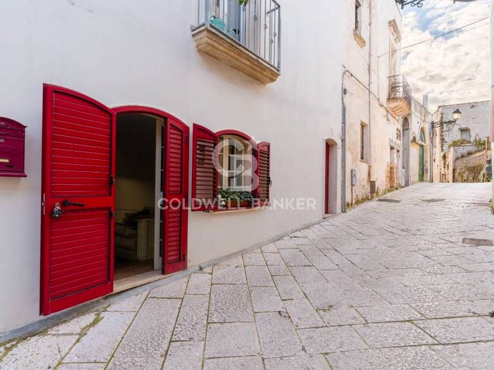Casa con 6 locali in vendita in Via Leonardo Da Vinci, Centro, Neviano